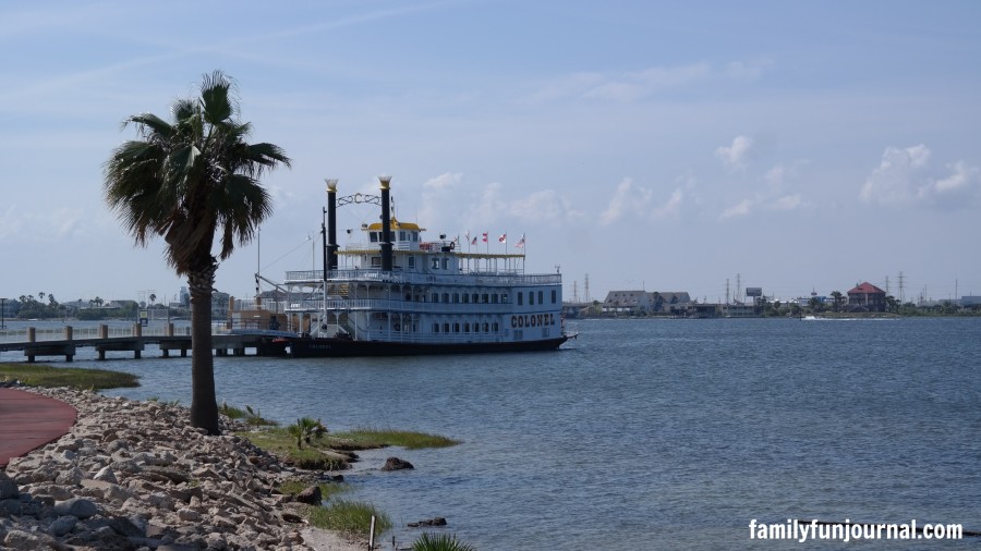 colonel paddleboat moody gardens