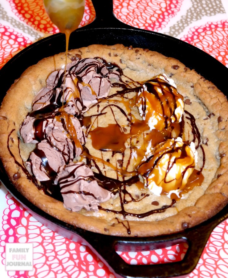 peanut butter chocolate chip cookie