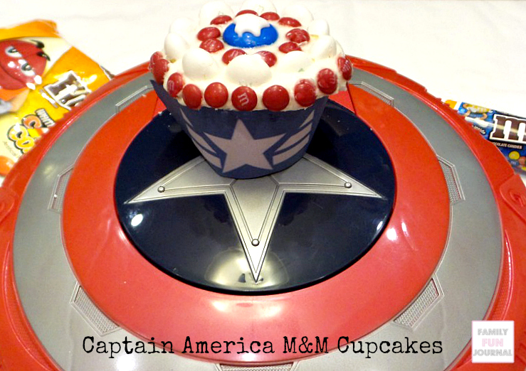 captain america m&m cupcakes